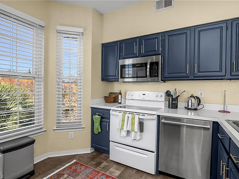 23500 Walden Center Dr #303 — Photo 13