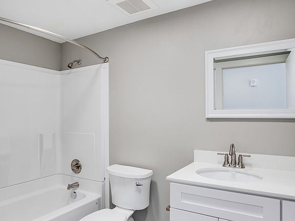 4th image of 340 N Sibley St #221