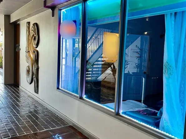 1750 Kalakaua Ave Suite 115, Honolulu, HI 96826