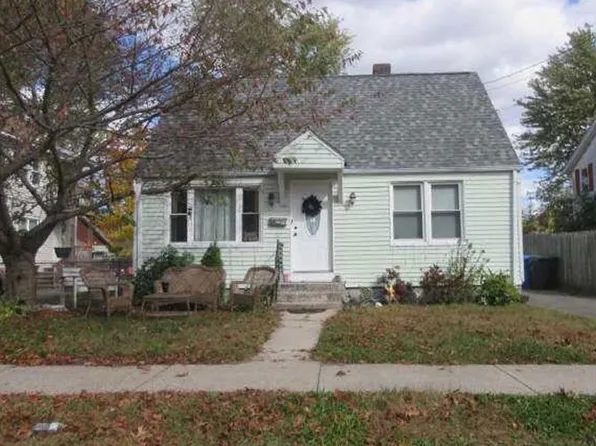 75 Windemere St, Springfield, MA 01104