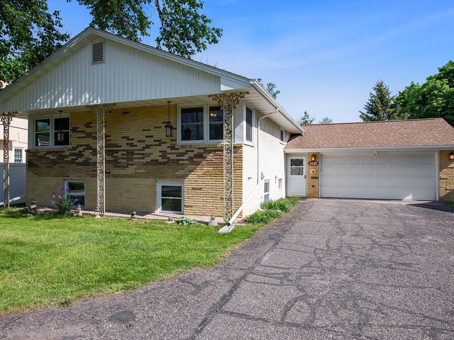 1445 Roselawn Ave W, Roseville, MN 55113 Zillow