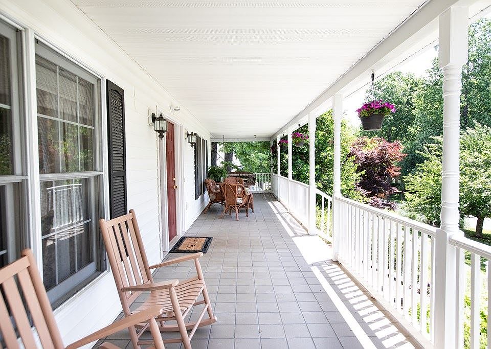 1046 Shadow Peak Rd Forest VA Zillow