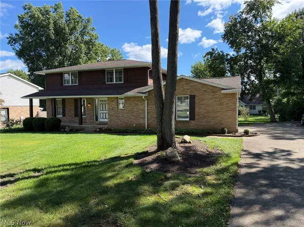 762 Sawmill Trl NE, Massillon, OH 44646