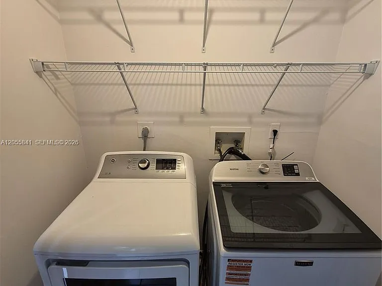 771 N Pine Island Rd #106 — Photo 30