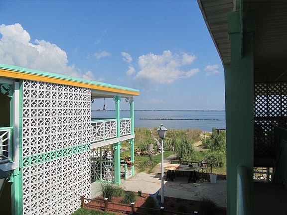 3rd image of 14-1240 W Ocean View Ave #14