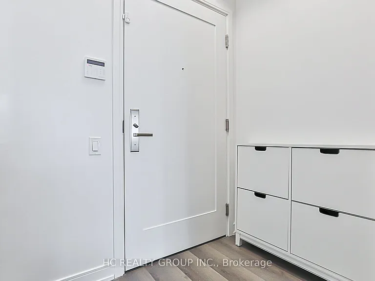3 Gloucester St #3912 — Photo 5