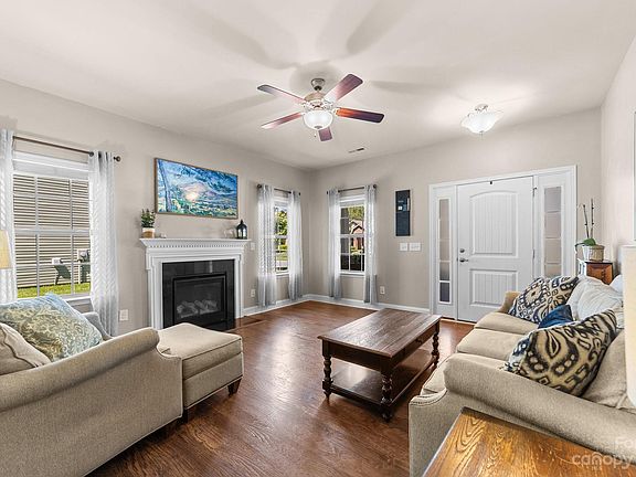 4th image of 124 Taylors Creek St