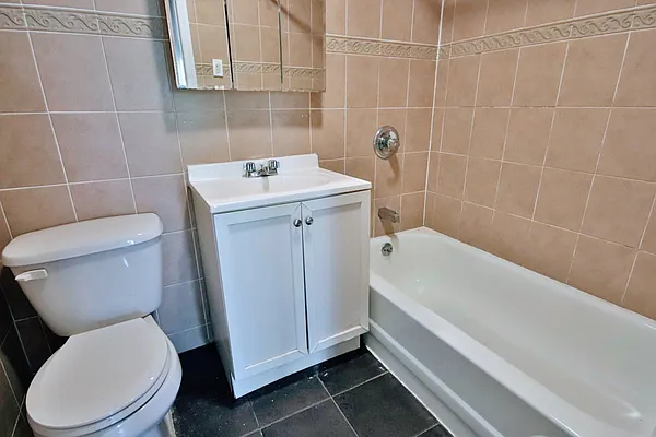 Rented by Bond New York | media 15