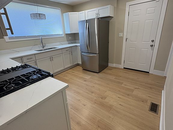 5th image of 7616 S Winchester Ave