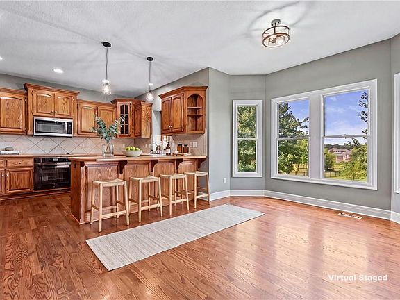 5th image of 2108 Prairie Creek Dr