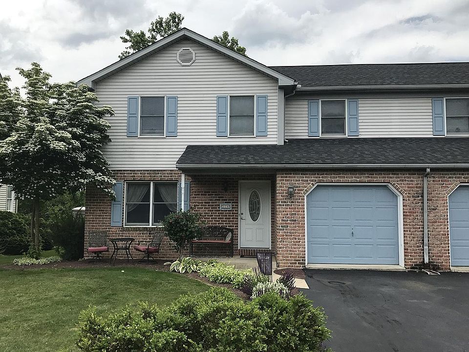 1st image of 328 Saddlebrook Dr