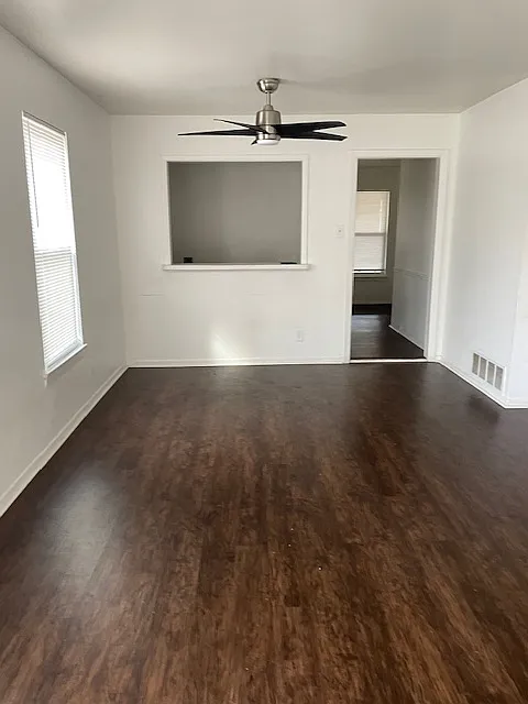 2 bed, $900 — Photo 2