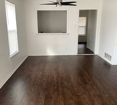 2nd image of 89 Pershing Dr APT A