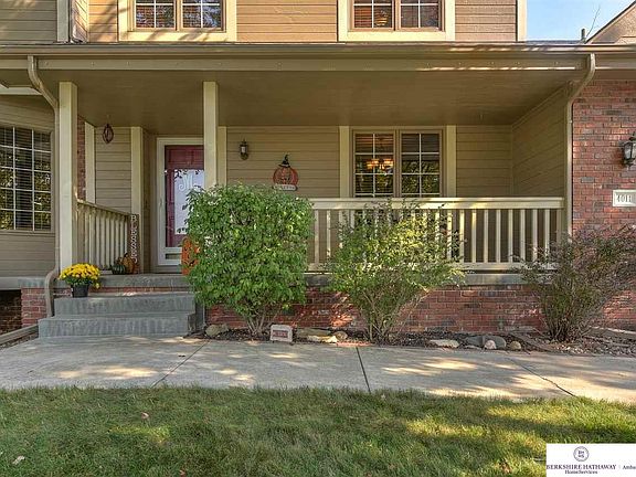 3rd image of 4011 N 159th St