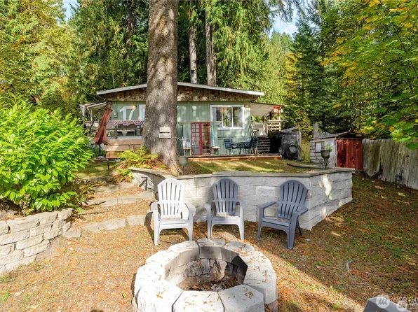 17 Thompson Point Road, Port Angeles, WA 98363