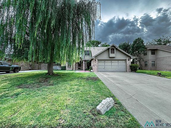 2nd image of 3102 La Tierra Dr