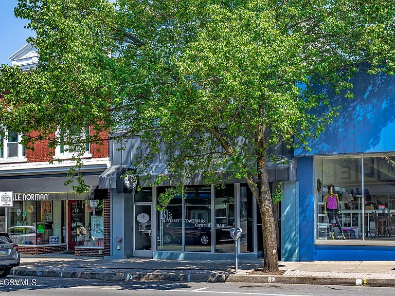 494 Mill St — Photo 2
