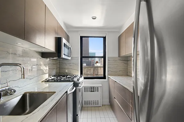 Rented by Stonehenge NYC LLC | media 5