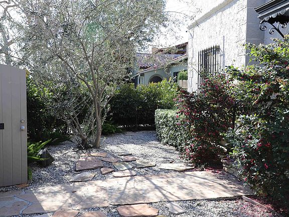 4th image of 1607 Stearns Dr #1607