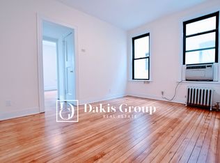 25-37 33rd St #2, Astoria, NY 11102