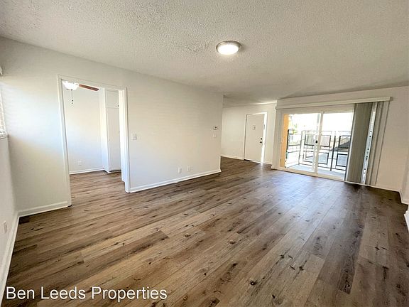 4th image of 20951 Roscoe Blvd #14