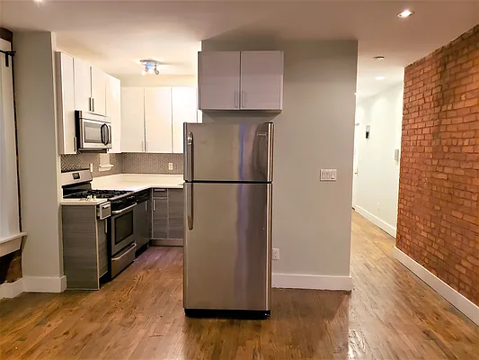 Rented by The Hamilton Group | media 15