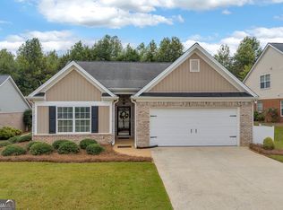 316 Lakeview Bend Cir, Jefferson, GA 30549