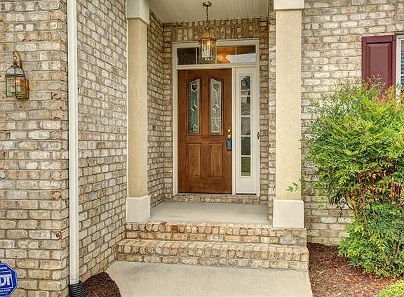 3rd image of 6612 Bel Lac Dr