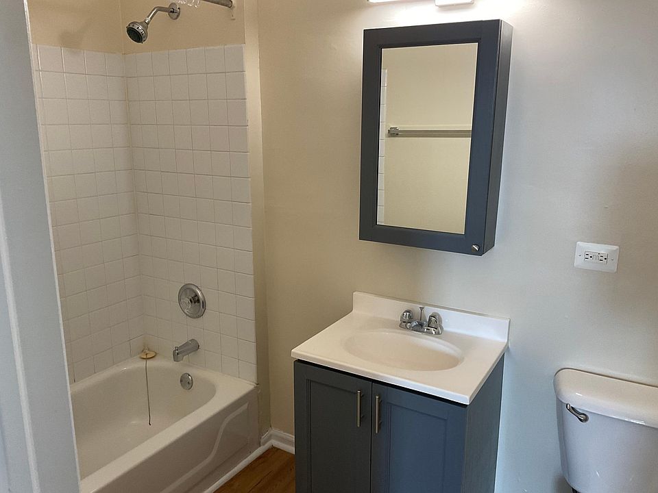 1st image of 5638 S Michigan Ave #108