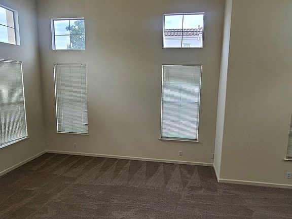 3rd image of 4207 Diavila Ave