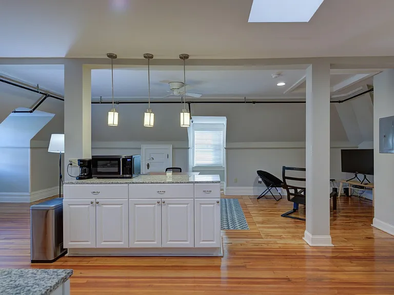 203 S William St #3 — Photo 6
