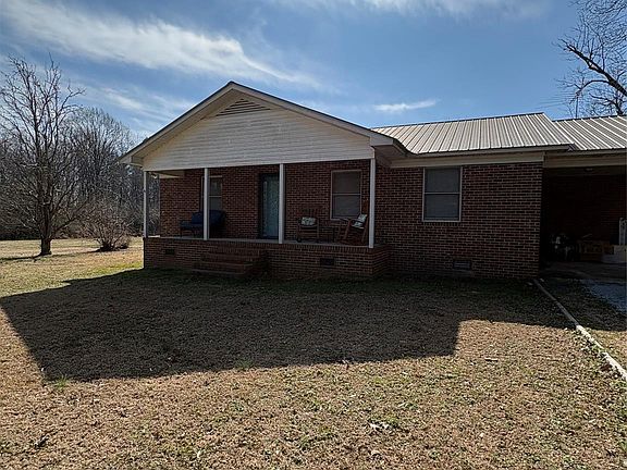 2nd image of 498 Dover Rd