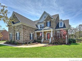 416 Castlestone Ln, Matthews, NC 28104