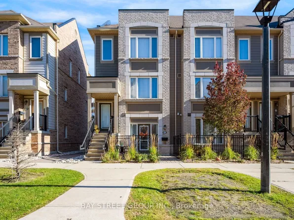 1 Beckenrose Ct #48, Brampton, ON L6Y 6G2