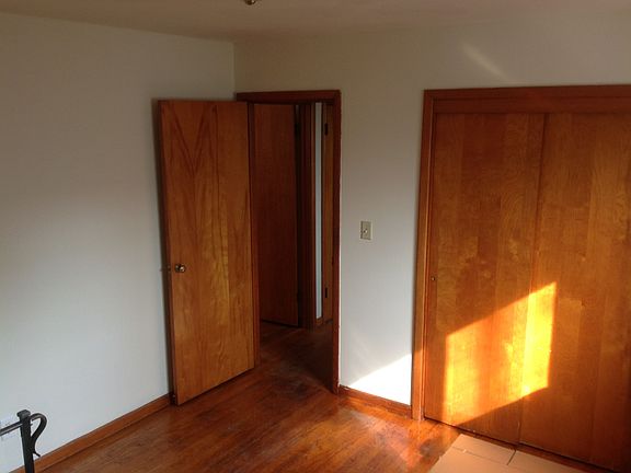 3rd image of 607 Bernard Ave