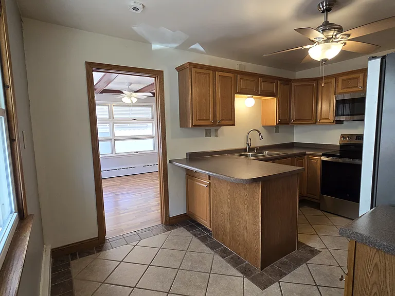 238 Macarthur St E #1 — Photo 5