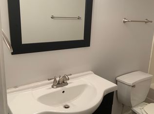 100 Crosskey Rd, Versailles, KY 40383