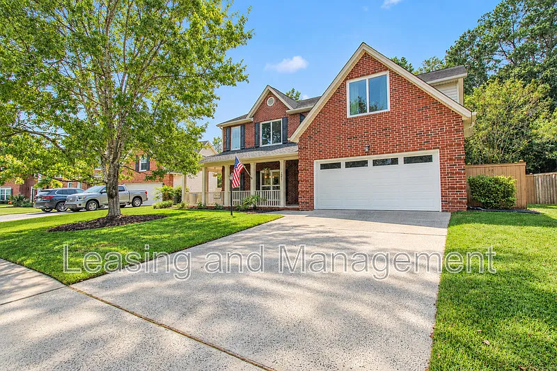 4 bed, 2.5 bath, 2540 sqft, $4,500 — Photo 3