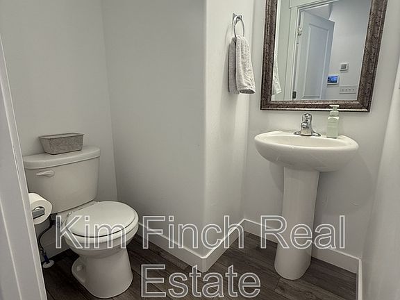 3rd image of 536 N Willow Springs Ave #1