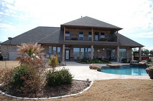 4th image of 2300 Bentwater Ct