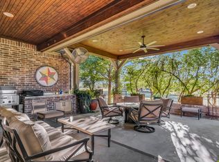 917 Crown Valley Dr, Weatherford, TX 76087