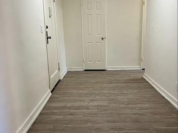 5th image of 142 Hoyt St #2B
