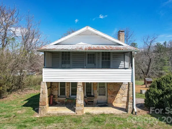 250 Laycock Rd, Hendersonville, NC 28792