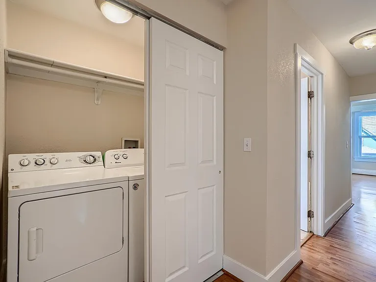 923 Lipan St — Photo 17
