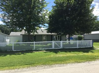 905 W North St, Watseka, IL 60970