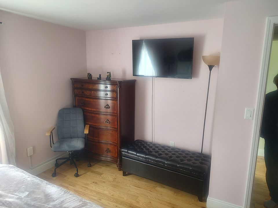 1st image of 4761 Four Seasons Dr