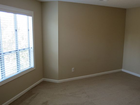 4th image of 1990 Hyde Dr APT A
