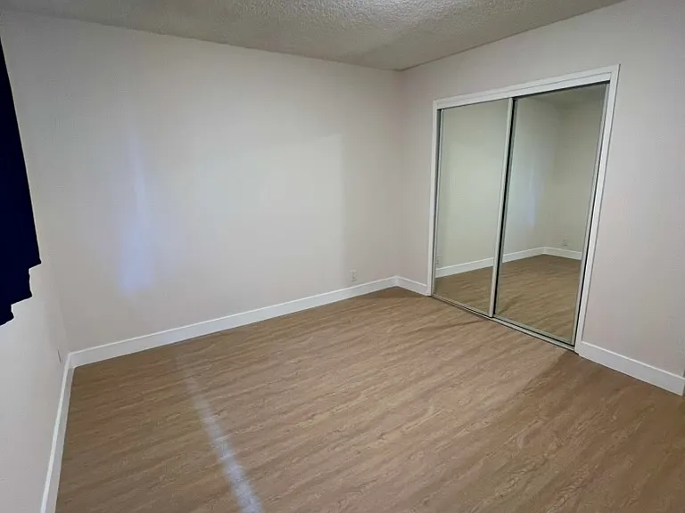 726 N Alfred St #6 — Photo 5