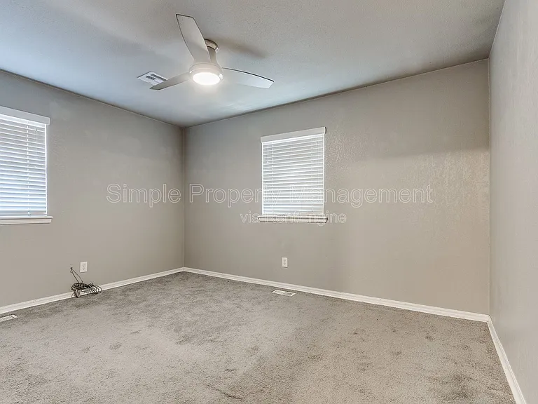4136 NW 61st Ter — Photo 30