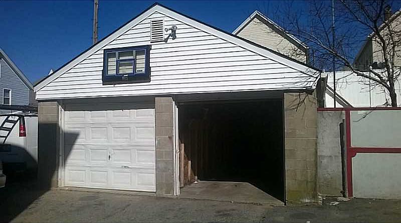 2nd image of 79 Abbott St